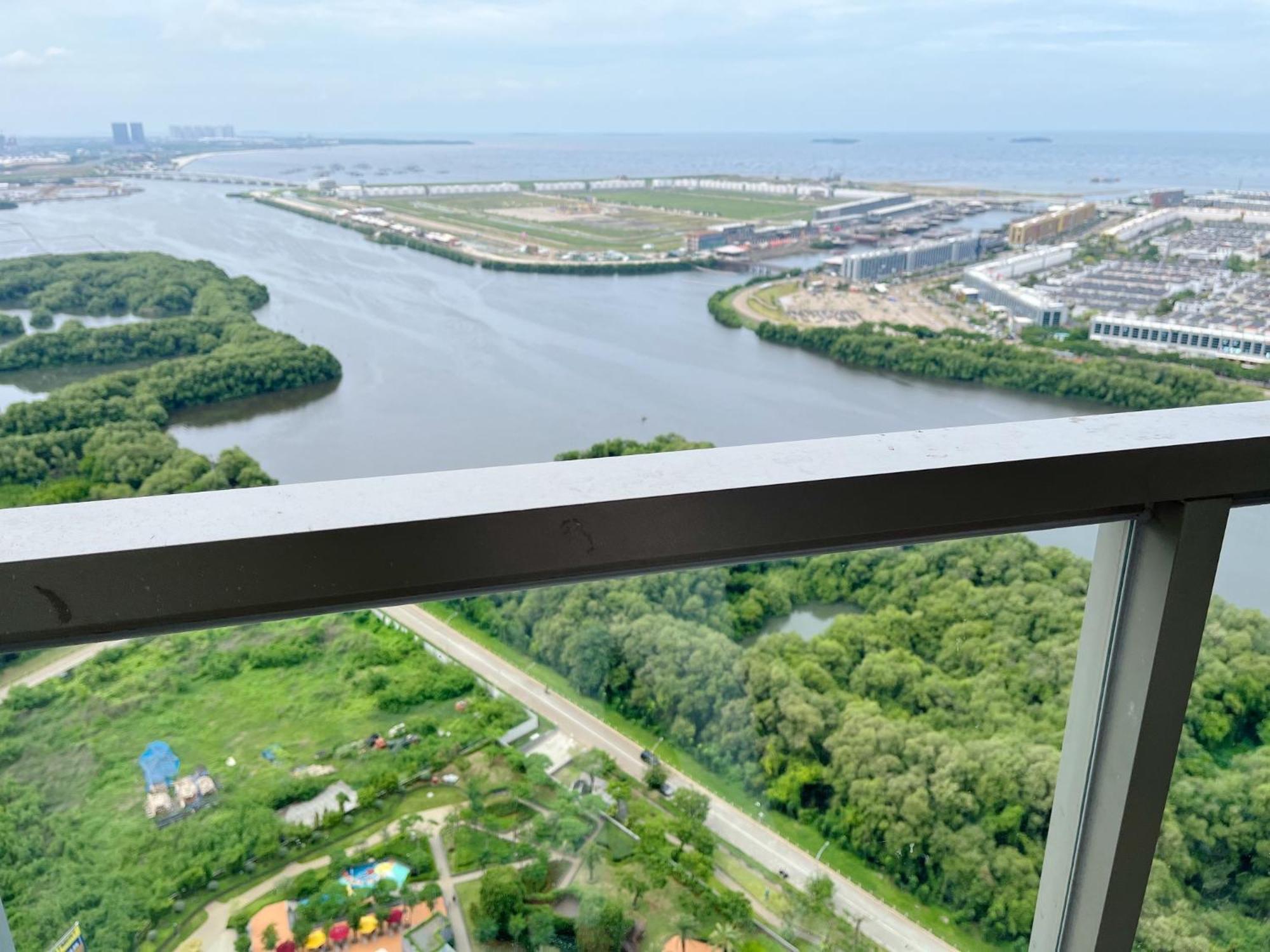 Gold Coast Pik Sea View Apartments By Longesuites Jakarta Cameră foto